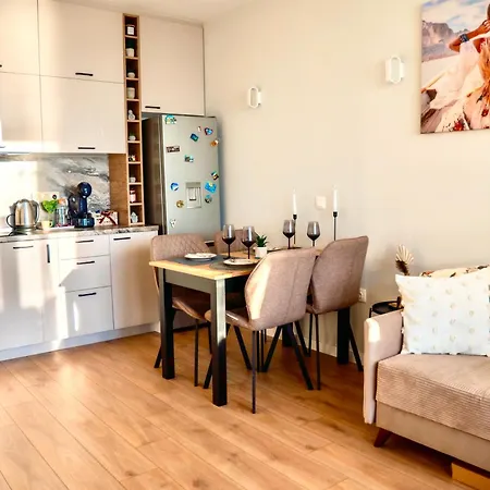 Skyline 11B Apartment - Sea View,Pools & Spa Apartament *