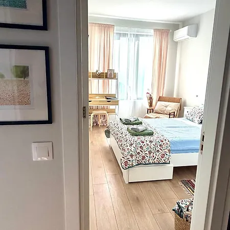 Skyline 11b - Sea View,pools & Apartament